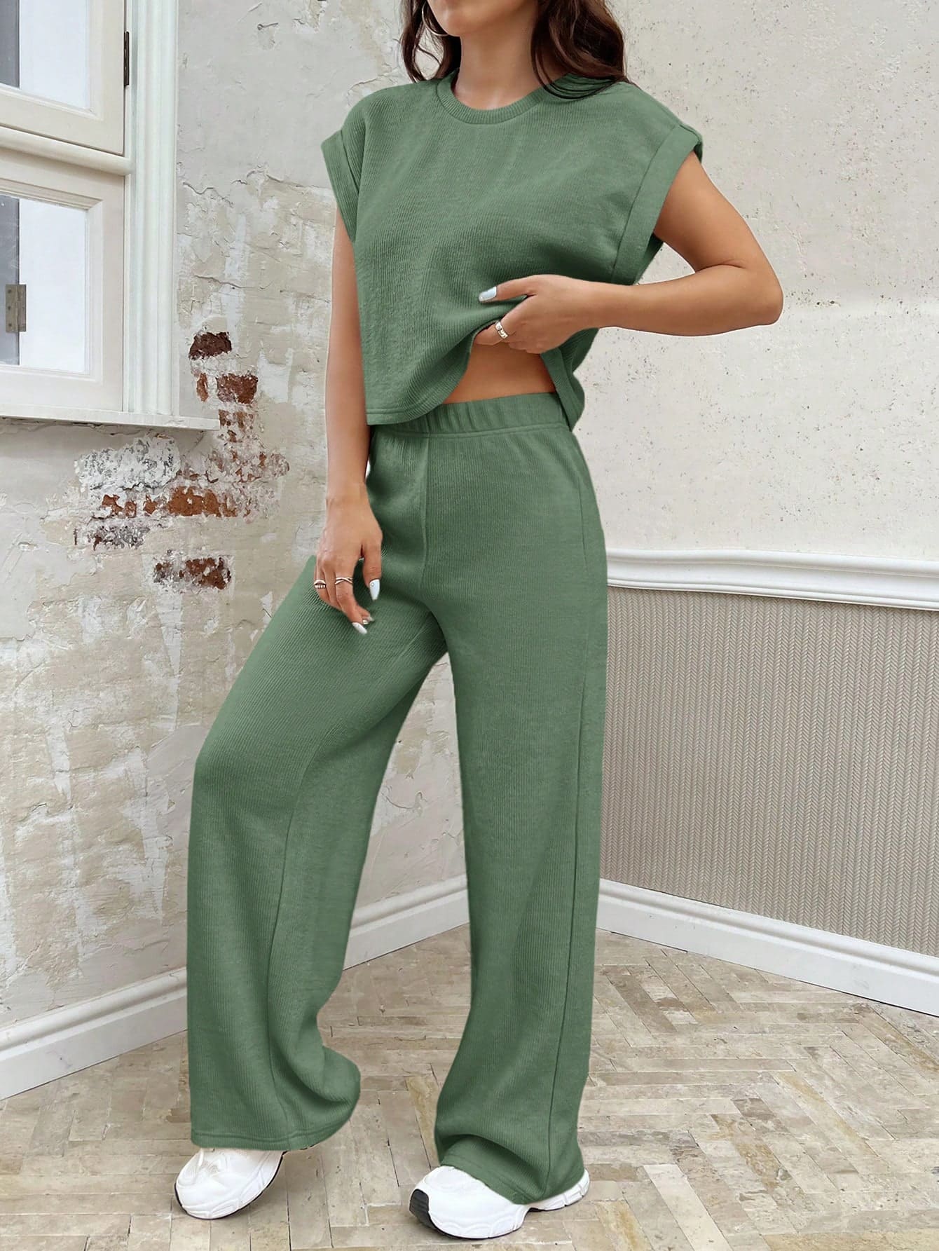 Conjunto de Top de Manga Morcego Folgada e Calça em Tricô